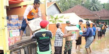 Korban Banjir Tarisi Mendapat Santunan Baznas Cilacap