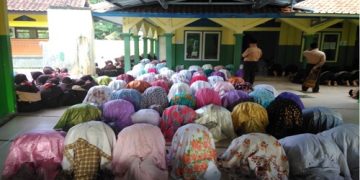 MTsN 3 Cilacap Galakkan Sholat Dhuha Berjamaah