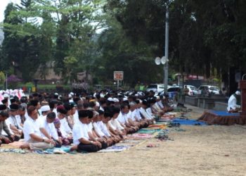 MOHON HUJAN DENGAN BANYAK ISTIGFAR