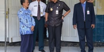 Kakankemenag Kab Cilacap Monitoring UNBK Bersama Bupati