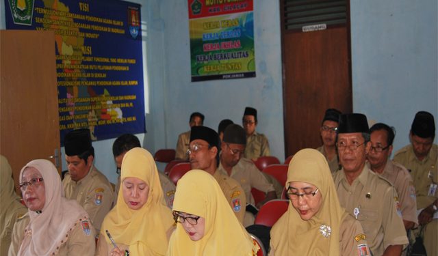 Lulusan SD Harus Bisa Baca Tulis Qur'an