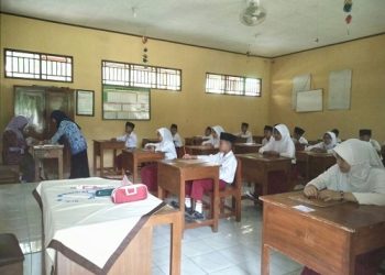 KAKANKEMENAG PANTAU UJIAN TINGKAT MI