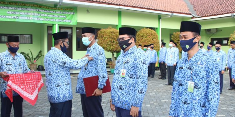 Tanda Kehormatan Satya Lencana Karya Satya Sebagai Motivasi Pelayanan Yang Lebih Baik