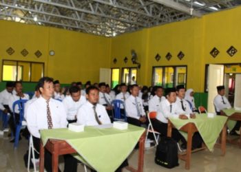 GURU HARUS MENGUASAI ADMINISTRASI