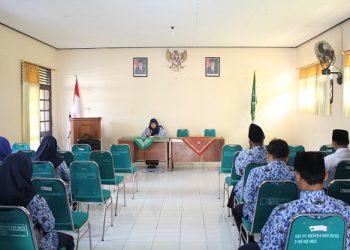 AL QURAN ADALAH SISTEM UTUH DAN TIDAK DAPAT DIPISAH-PISAHKAN