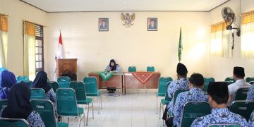 AL QURAN ADALAH SISTEM UTUH DAN TIDAK DAPAT DIPISAH-PISAHKAN