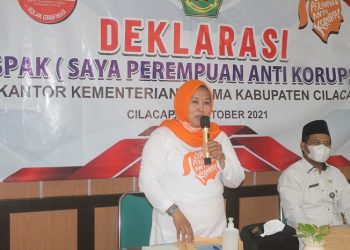 Deklarasi SPAK DWP Kankemenag Cilacap, Imam Tobroni Ingatkan Anti Korupsi Dimulai Dari Peran Ibu