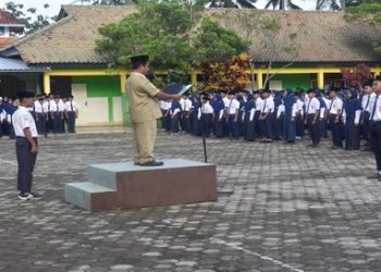 MTsN 3 Cilacap Upacara Dengan Kamad Baru