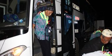 BERANGKAT LEBIH CEPAT BAGI CALON HAJI LANSIA