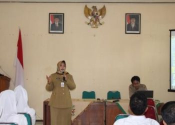 DINSOSNAKERTRANS BERIKAN TAUSIYAH DI KEMENAG