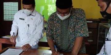 Penandatanganan Naskah Perjanjian Kerjasama Kantor Kementerian Agama Kabupaten Cilacap Dengan PT Radio  Kusuma Dirgantara Krida Kedungreja Cilacap