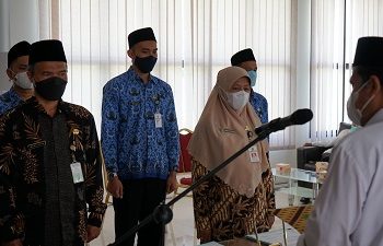 Pengambilan Sumpah dan Pelantikan Jabatan Kepala MIN Dan Pengangkatan Dalam Jabatan PNS di Lingkungan Kankemenag Cilacap