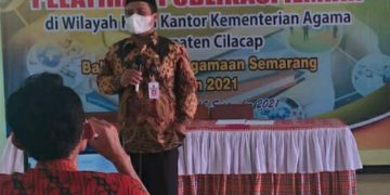 Guru Harus Terus Meningkatkan Kesholihan