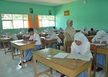 KAKANKEMENAG TINJAU PELAKSANAAN UN MA