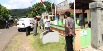 DUA KUA SEGERA TERIMA SERTIFIKAT TANAH