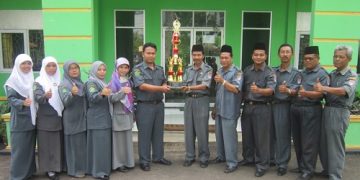 KKM MTsN MAJENANG KEMBALI RAIH JUARA UMUM AKSIOMAA