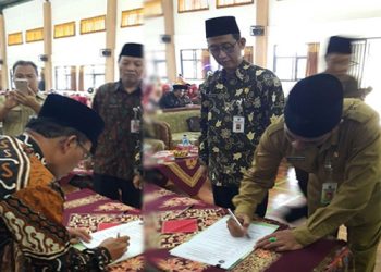 Kakankemenag Terima 304 SK Inpassing Guru Madrasah