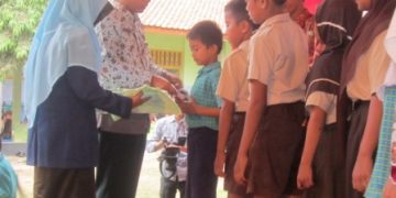 MTsN NUSAWUNGU SANTUNI 208 YATIM DAN FAKIR MISKIN