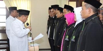 Kakankemenag Kukuhkan Pengurus Pokjaluh Periode 2017-2020