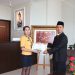 Pengukuran Arah Kiblat Hotel Atrium Ditandai Penyerahan Sertifikat