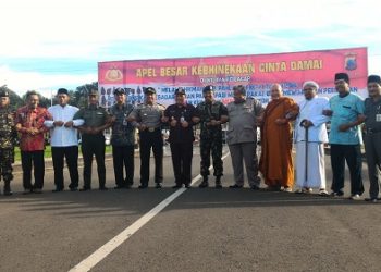 PEMKAB CILACAP MENGGELAR APEL KEBHINEKAAN