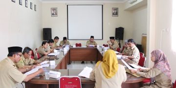 TELATNYA PENCAIRAN TUNJANGAN PROFESI GURU BERIMBAS PADA PEROLEHAN ZAKAT UPZ KEMENAG