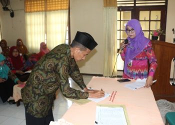 314 Guru Madrasah Swasta Menerima Inpassing