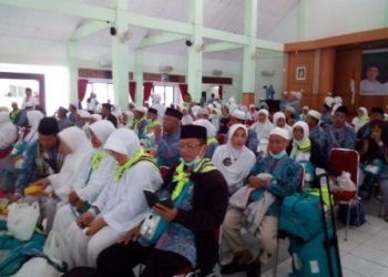 846 JEMAAH HAJI KAB CILACAP TELAH KEMBALI