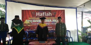 KAKANKEMENAG MEWISUDA 35 SANTRI MADIN NURUL FALAH